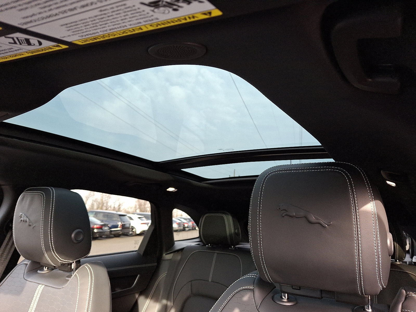 New 2025 Jaguar F-PACE R-Dynamic S image 11