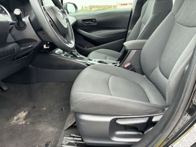 Used 2022 Toyota Corolla LE FWD image 17