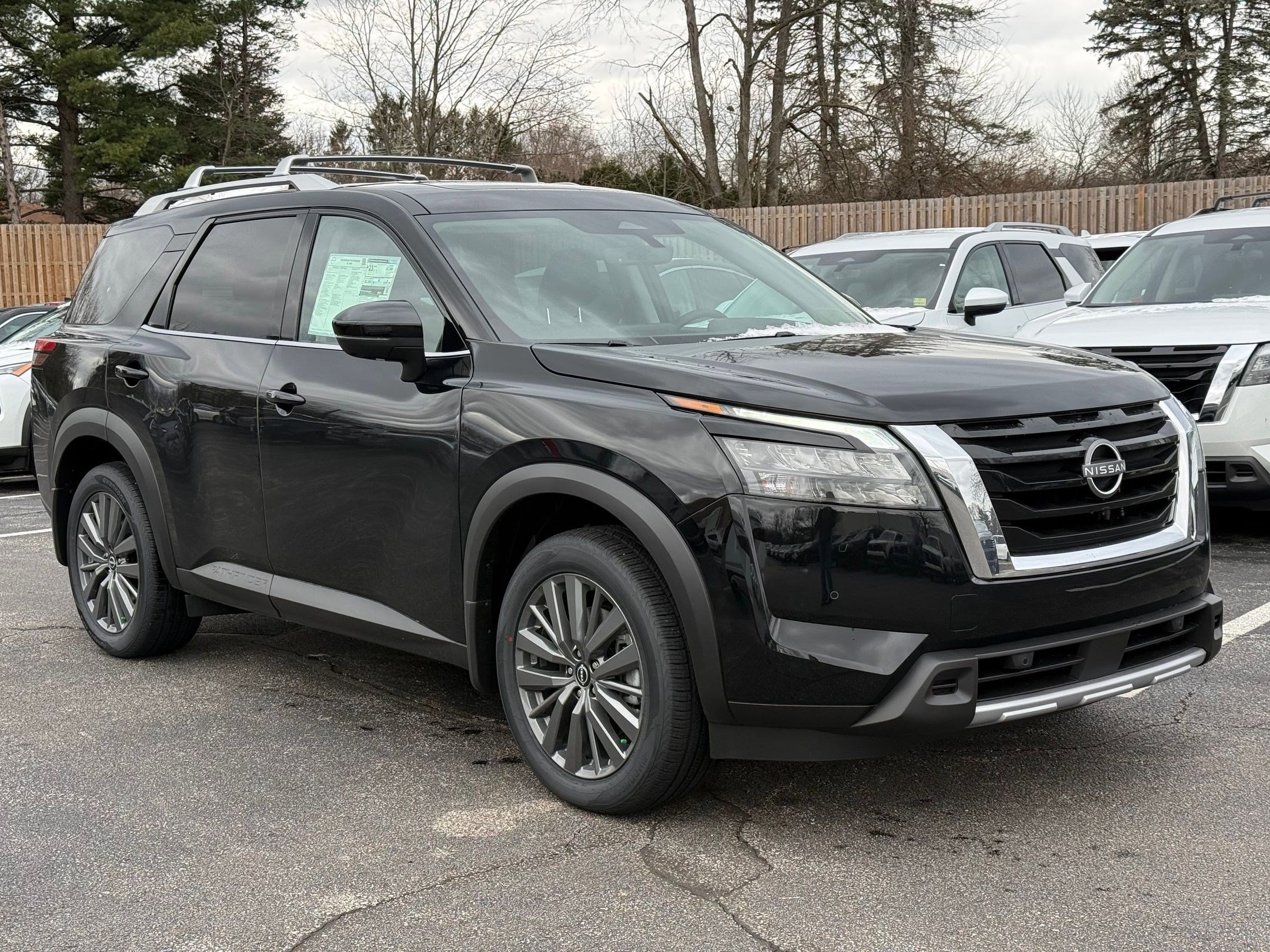 New 2025 Nissan Pathfinder SL w/ SL Premium Package image 6