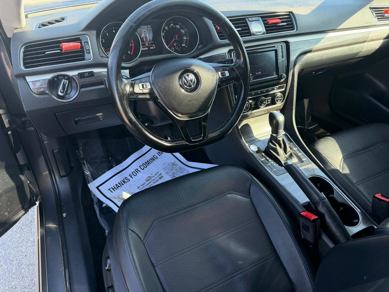Used 2017 Volkswagen Passat 1.8T SE FWD image 30