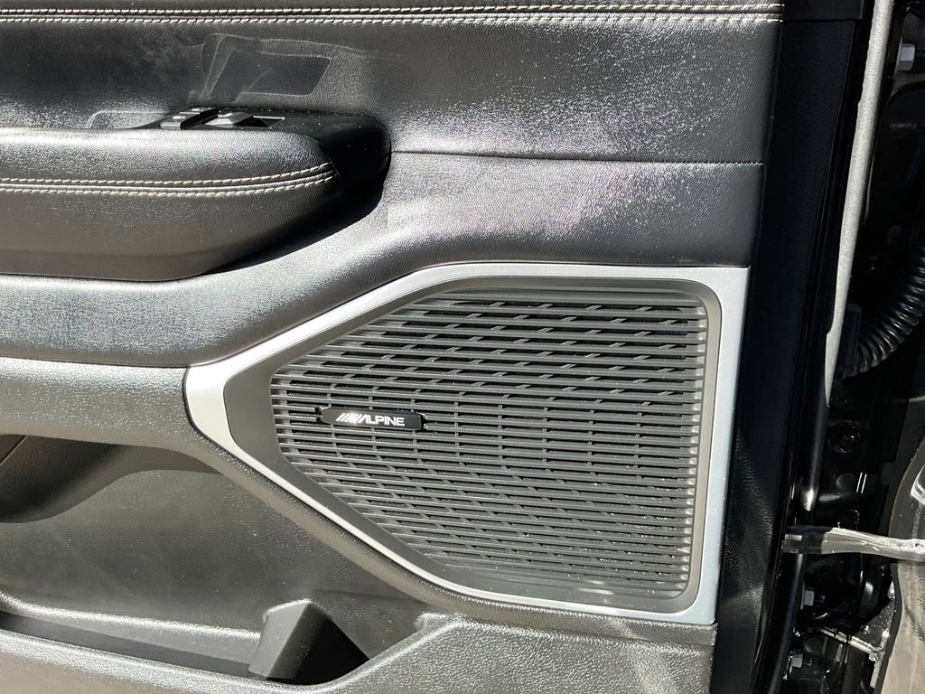 Used 2024 Jeep Wagoneer Series II image 18