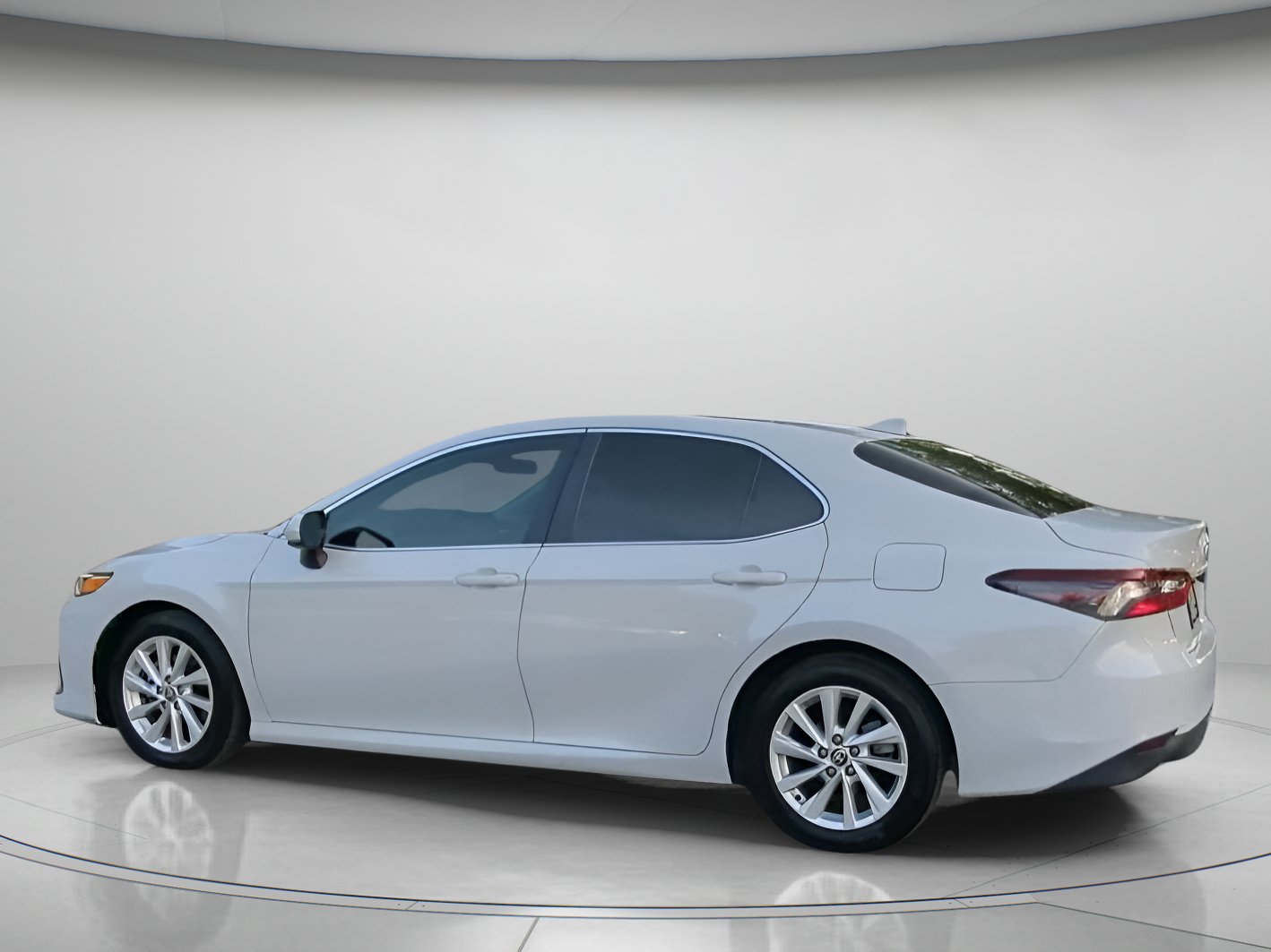 Used 2023 Toyota Camry LE FWD image 18