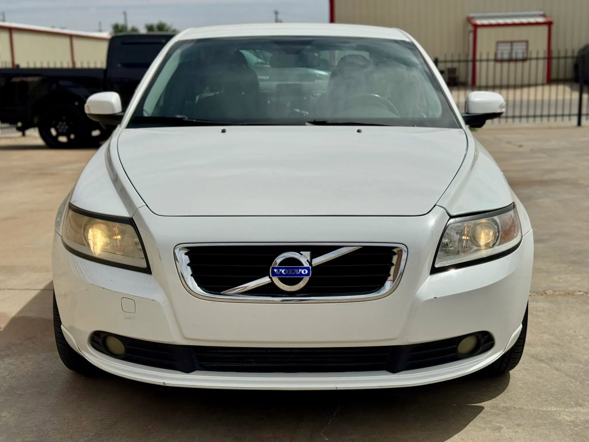 Used 2011 Volvo S40 T5 FWD image 2