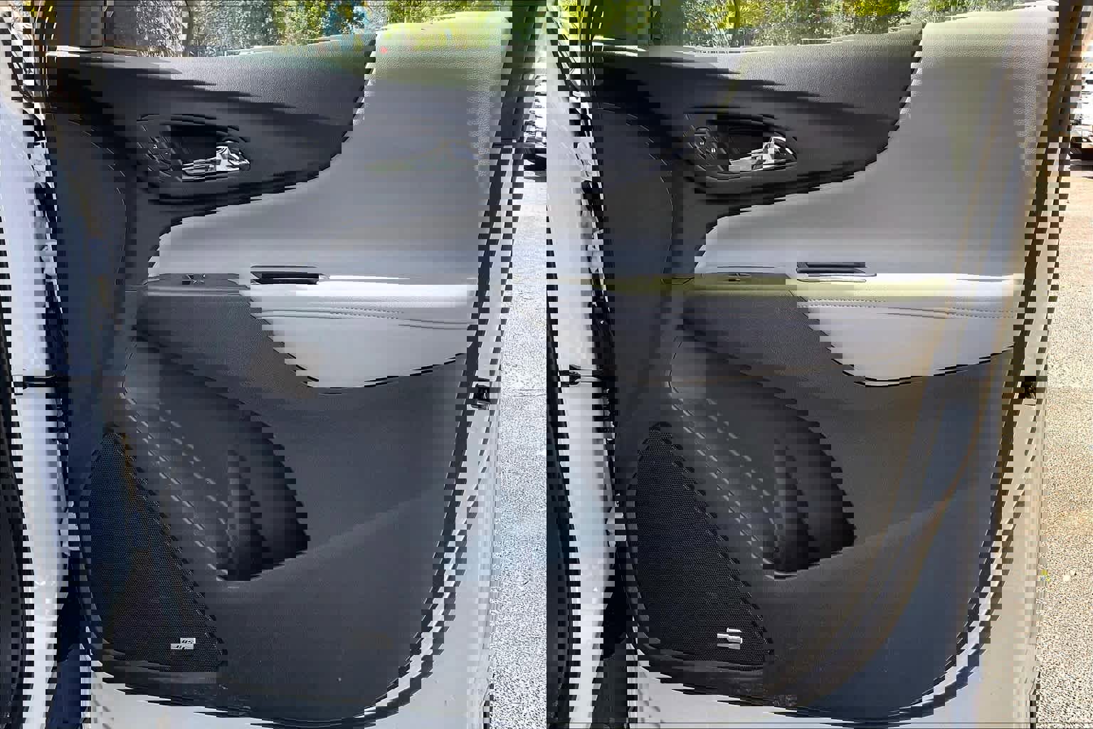 Used 2021 Chevrolet Equinox Premier image 24