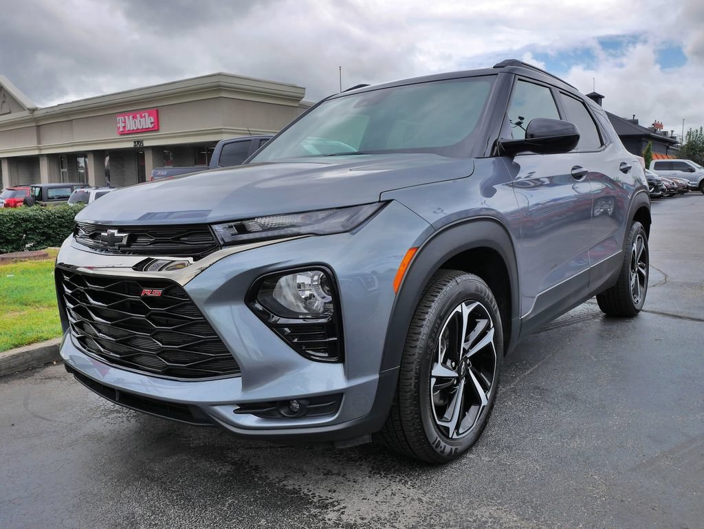 Used 2021 Chevrolet TrailBlazer RS w/ Technology Package AWD/4WD image 3