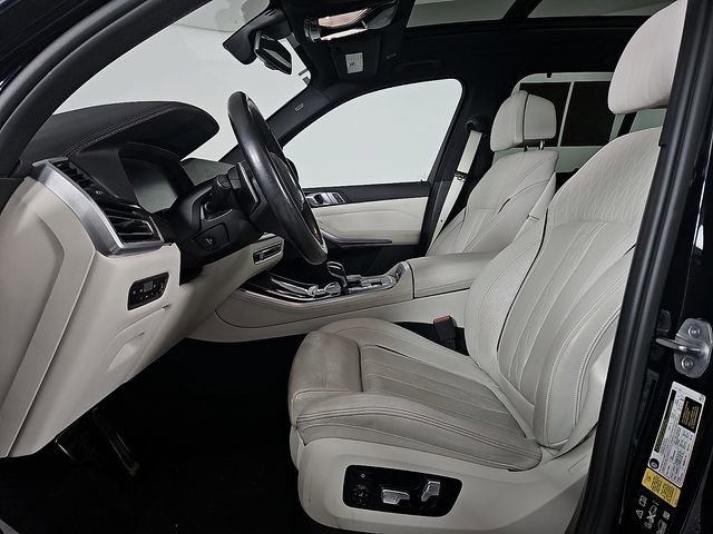 Used 2021 BMW X5 M50i w/ Premium Package image 14