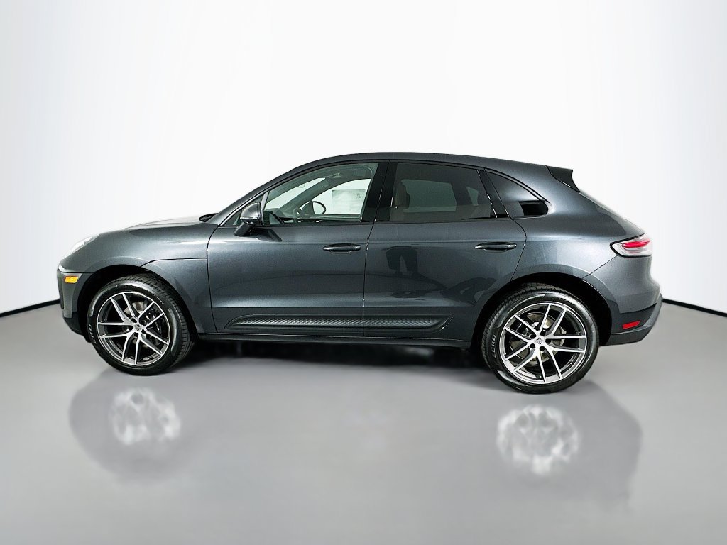 Certified 2026 Porsche Macan AWD/4WD image 2