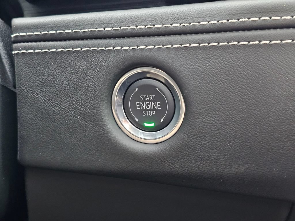 New 2026 Cadillac Escalade ESV Platinum Sport AWD/4WD image 36