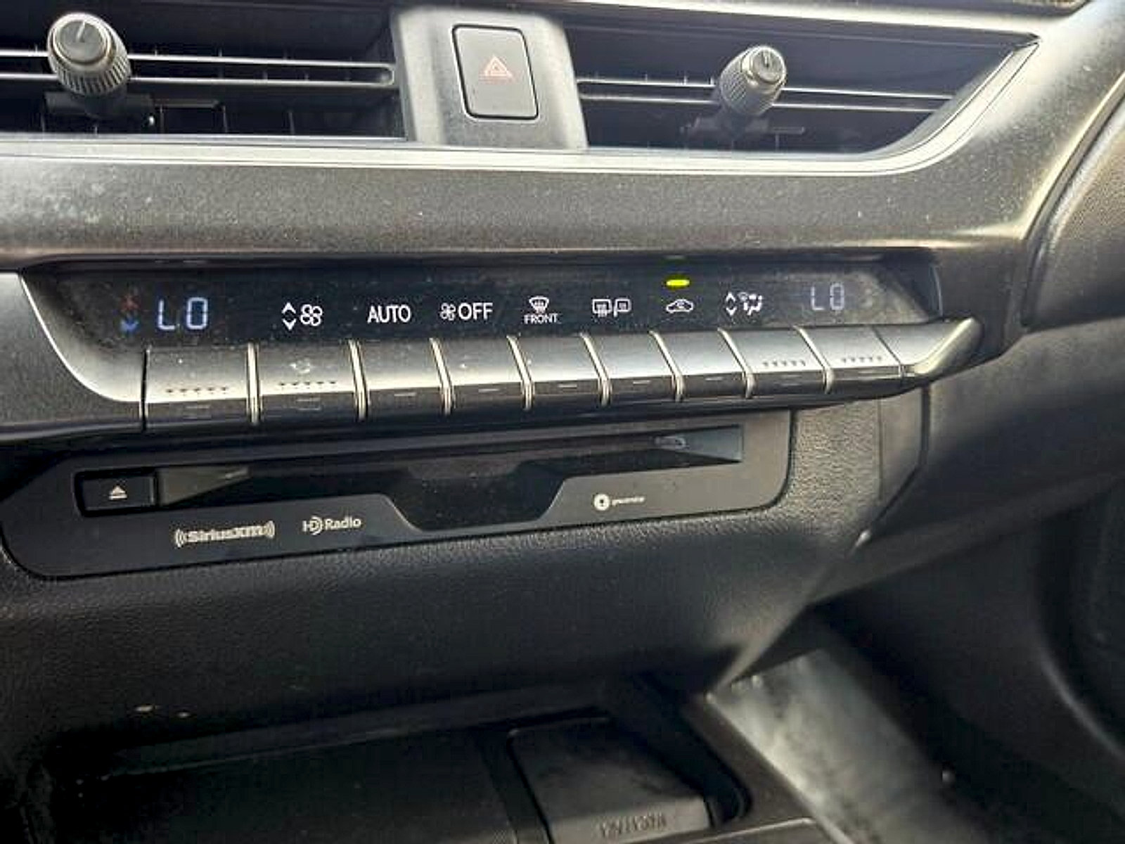 Used 2019 Lexus UX 200 FWD image 17