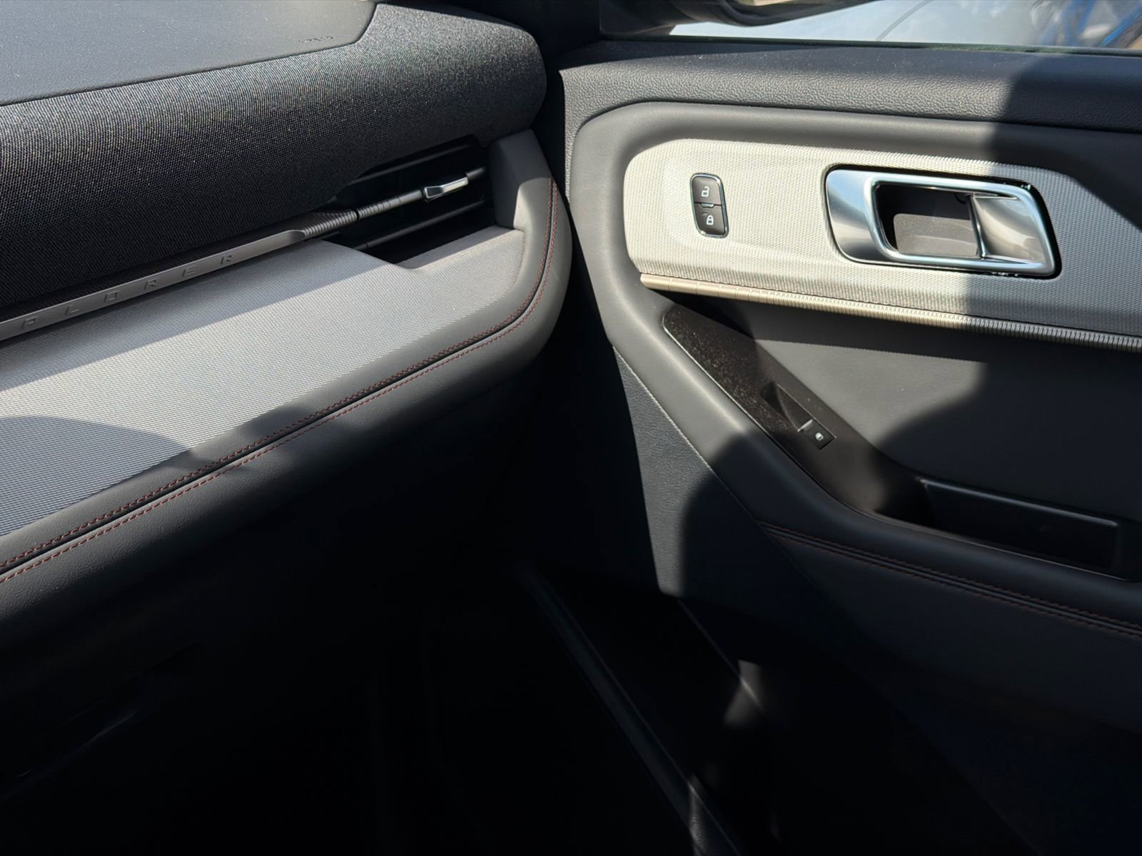 New 2026 Ford Explorer Active image 29