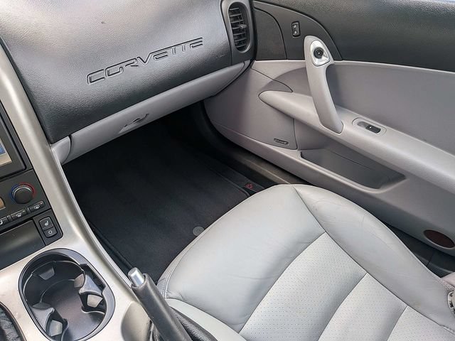 Used 2005 Chevrolet Corvette Coupe w/ Preferred Equipment Group RWD image 20