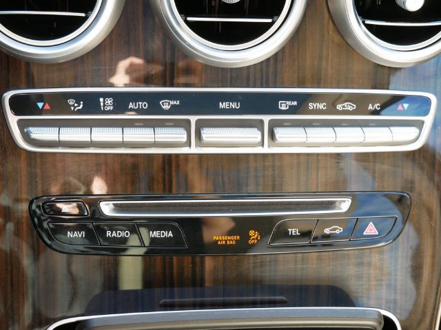 Used 2018 Mercedes-Benz GLC 300 4MATIC image 21