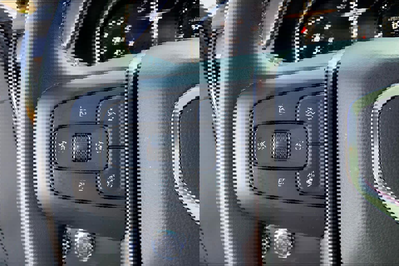 Used 2025 GMC Sierra 2500 AT4 w/ AT4 Premium Plus Package image 23