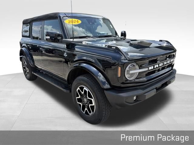 Used 2024 Ford Bronco Outer Banks AWD/4WD image 18