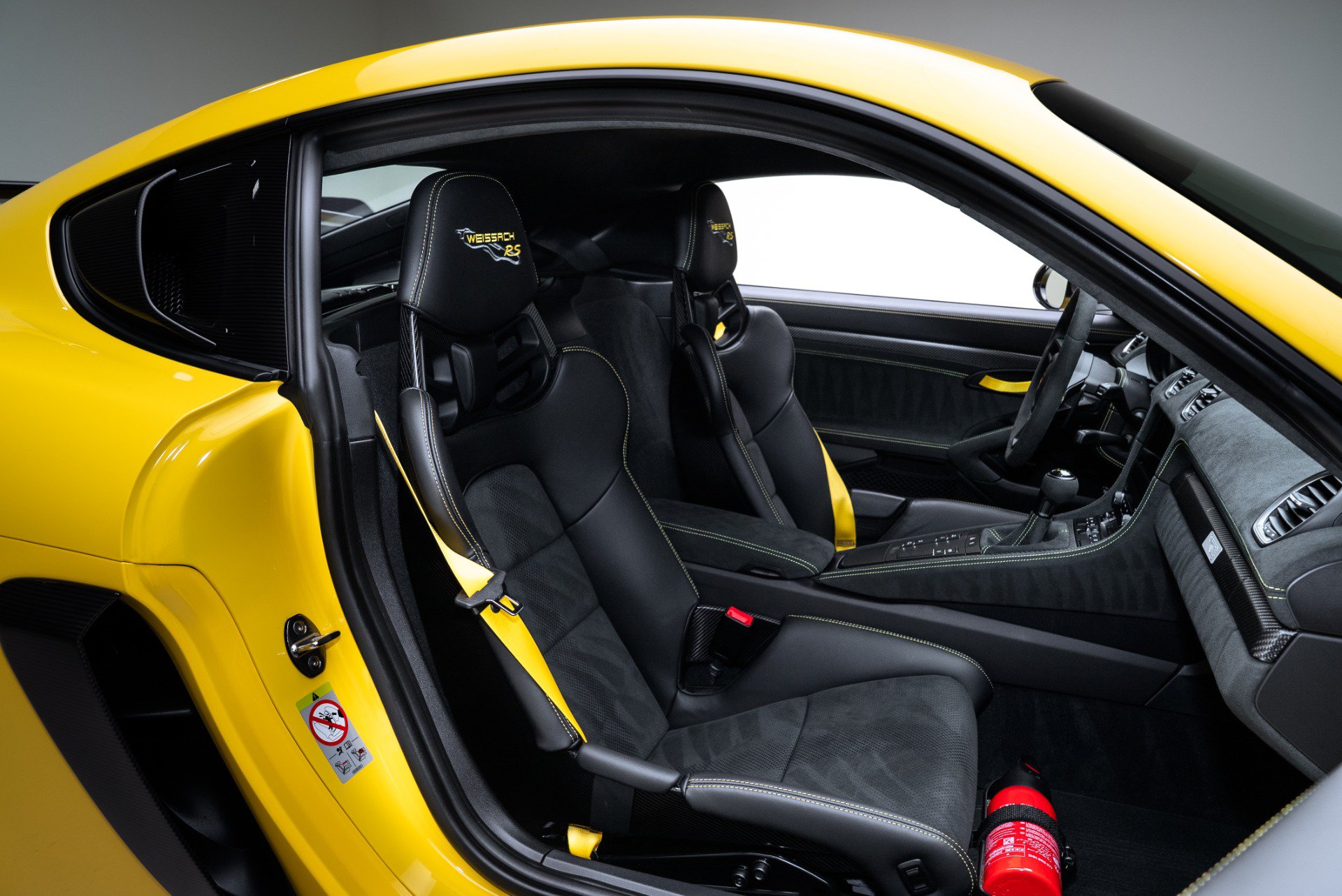 Used 2024 Porsche 718 Cayman GT4 RS RWD image 19