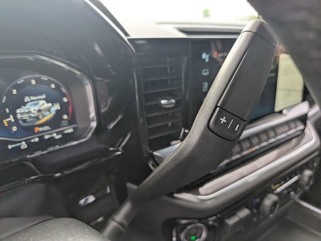 Used 2025 Chevrolet Silverado 3500 LTZ w/ LTZ Plus Package AWD/4WD image 23