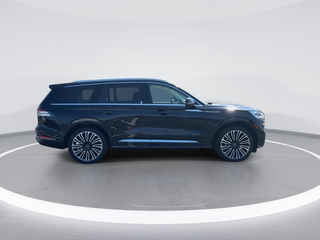 Used 2024 Lincoln Aviator Black Label AWD/4WD image 9