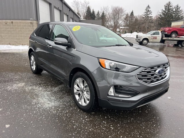 Used 2024 Ford Edge Titanium image 3