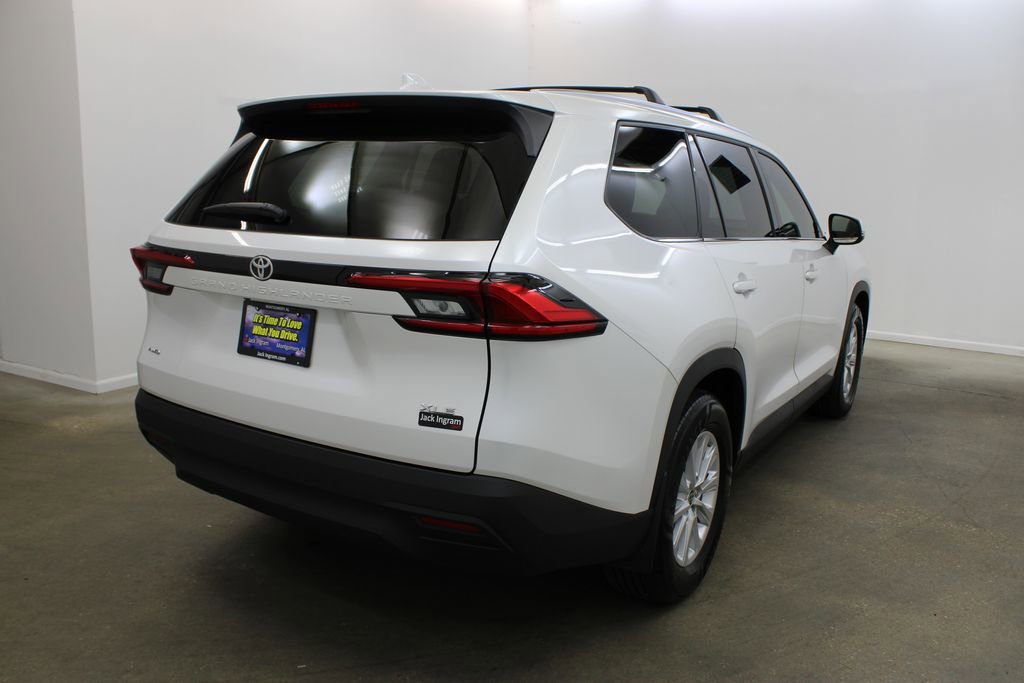 Used 2024 Toyota Grand Highlander Limited image 4