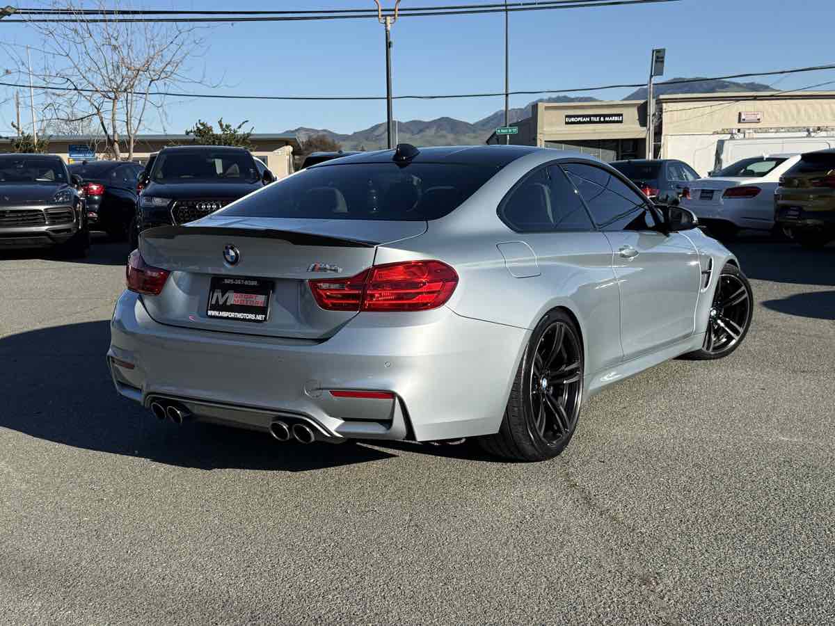 Used 2017 BMW M4 Coupe image 9