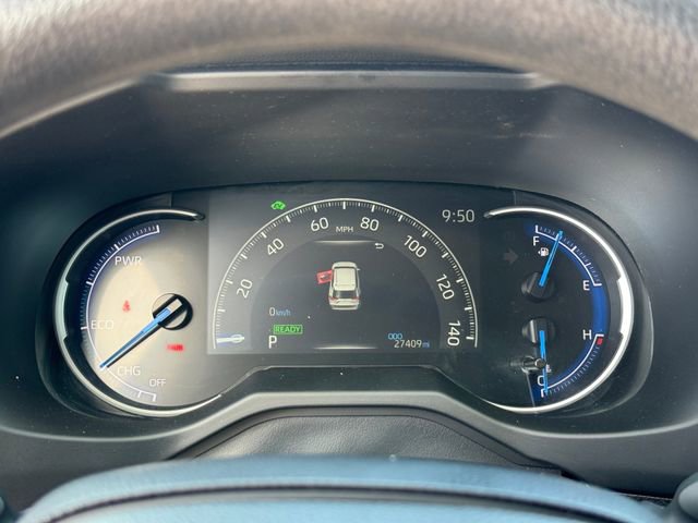 Used 2025 Toyota RAV4 LE image 18