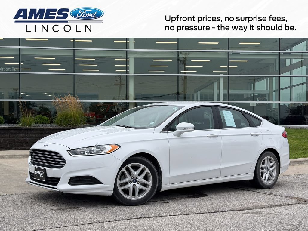 Used 2015 Ford Fusion SE FWD image 1