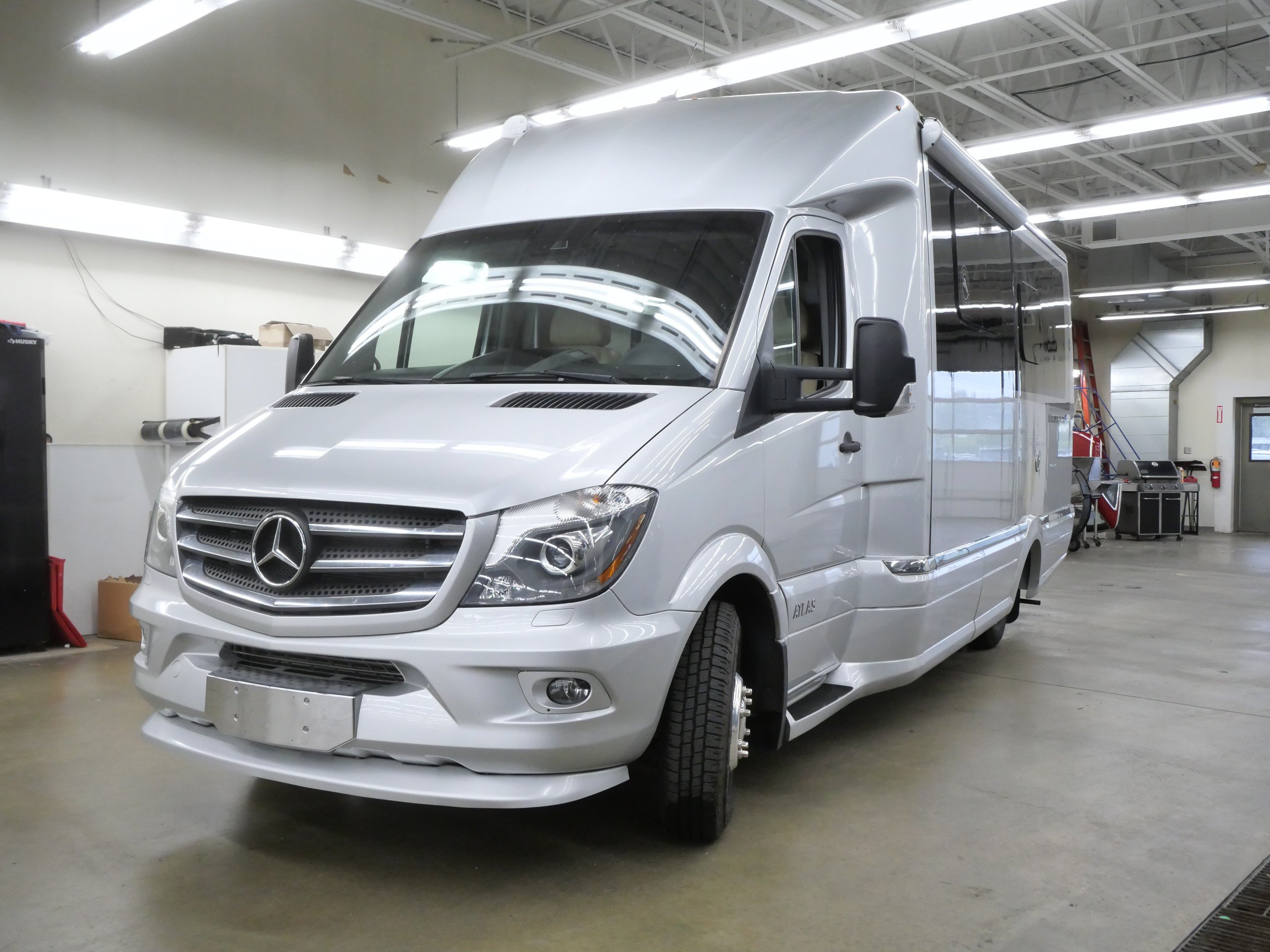 Used 2018 Mercedes-Benz Sprinter 3500 image 3