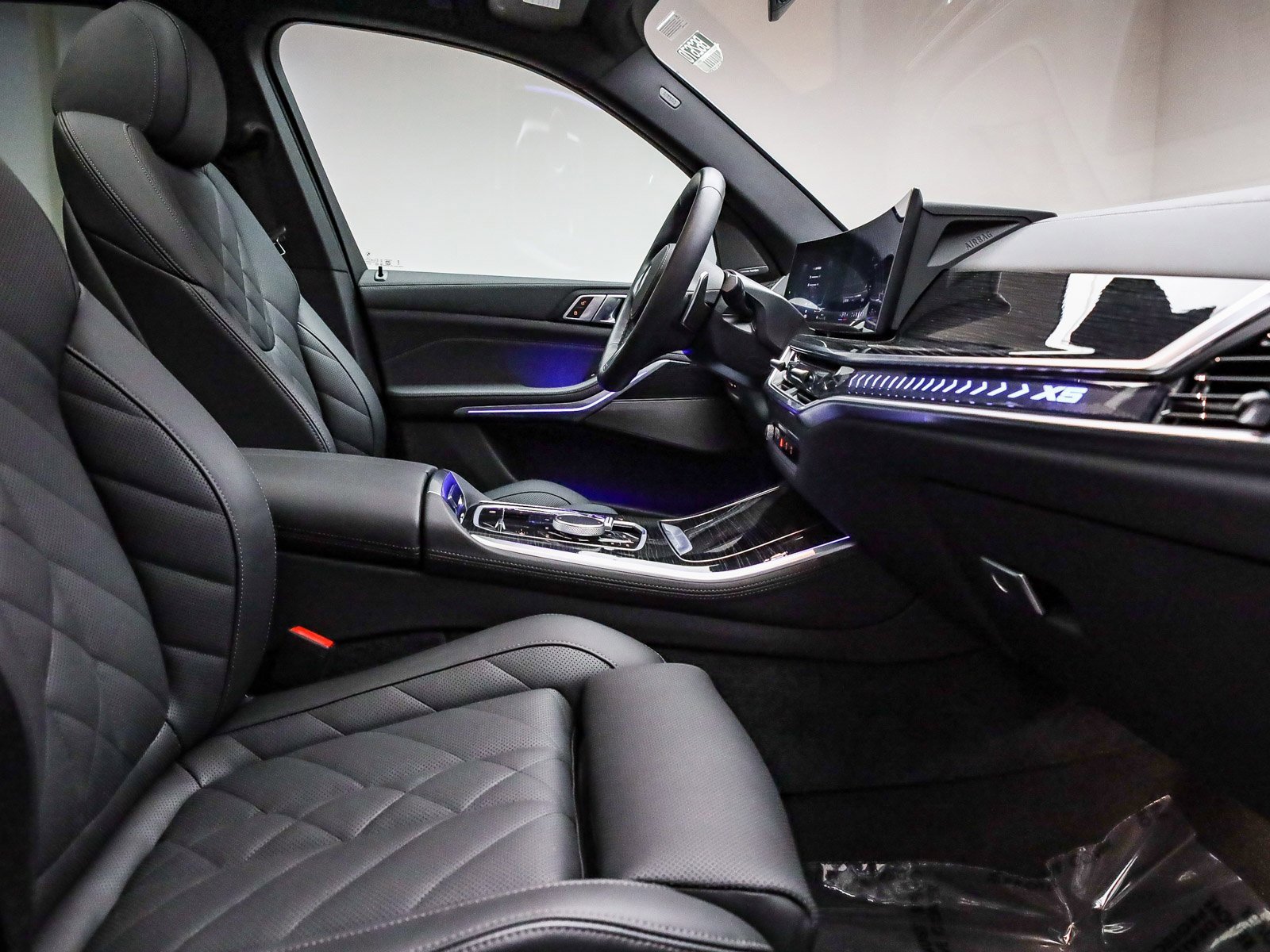 Used 2026 BMW X5 xDrive50e w/ M Sport Package image 18