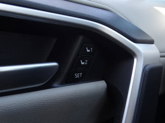 Used 2025 Toyota RAV4 Limited w/ Advanced Technology Package image 39