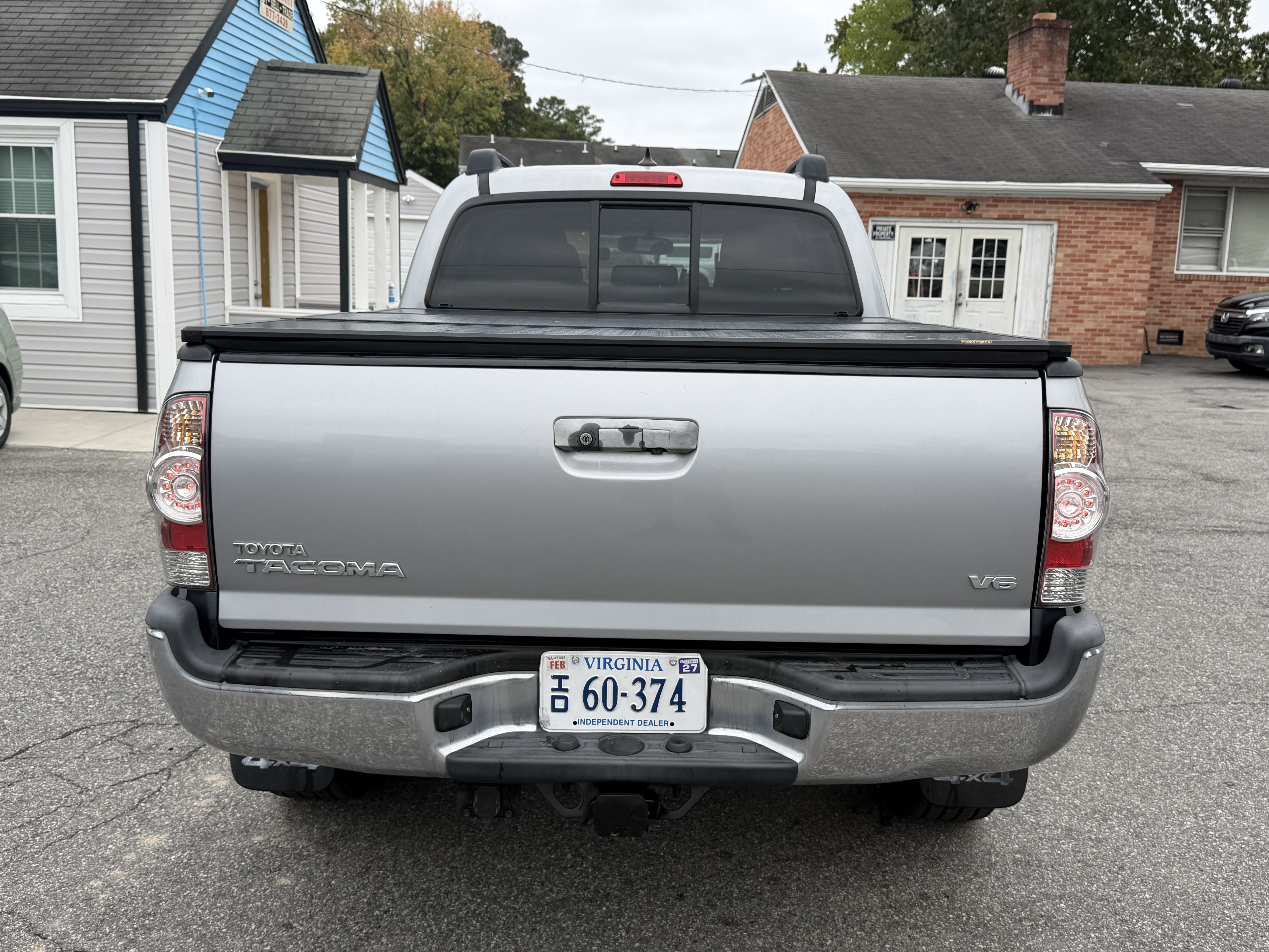 Used 2015 Toyota Tacoma 4x4 Double Cab w/ Limited Package image 7