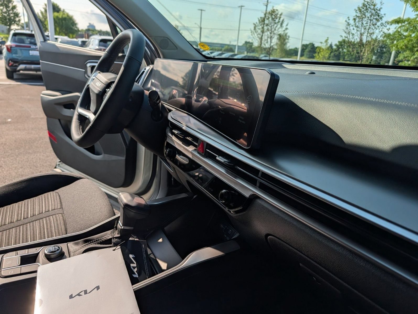 New 2026 Kia Sorento LX FWD image 28
