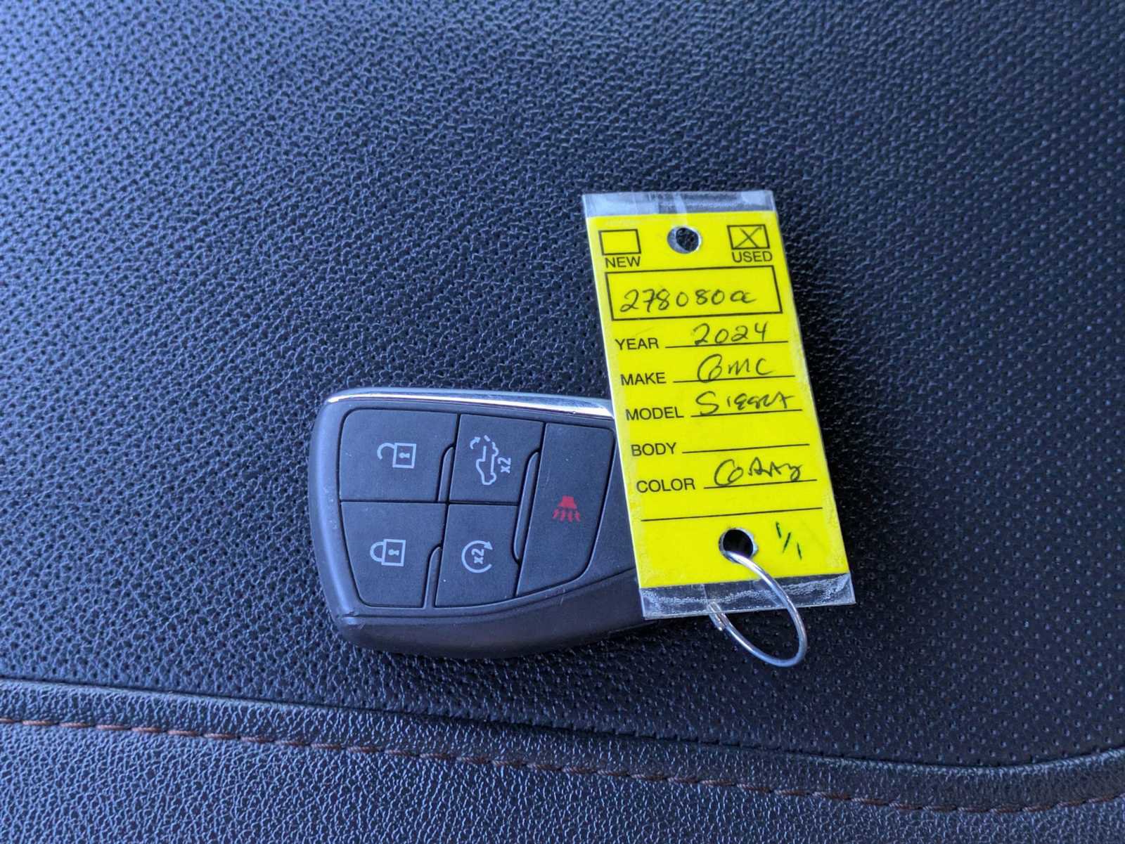 Used 2024 GMC Sierra 1500 AT4 w/ Technology Package AWD/4WD image 33