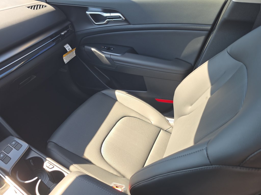 New 2027 Kia Sportage EX FWD image 17