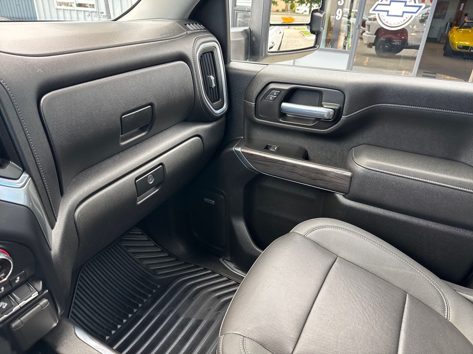 Used 2021 Chevrolet Silverado 3500 LTZ w/ LTZ Plus Package AWD/4WD image 14