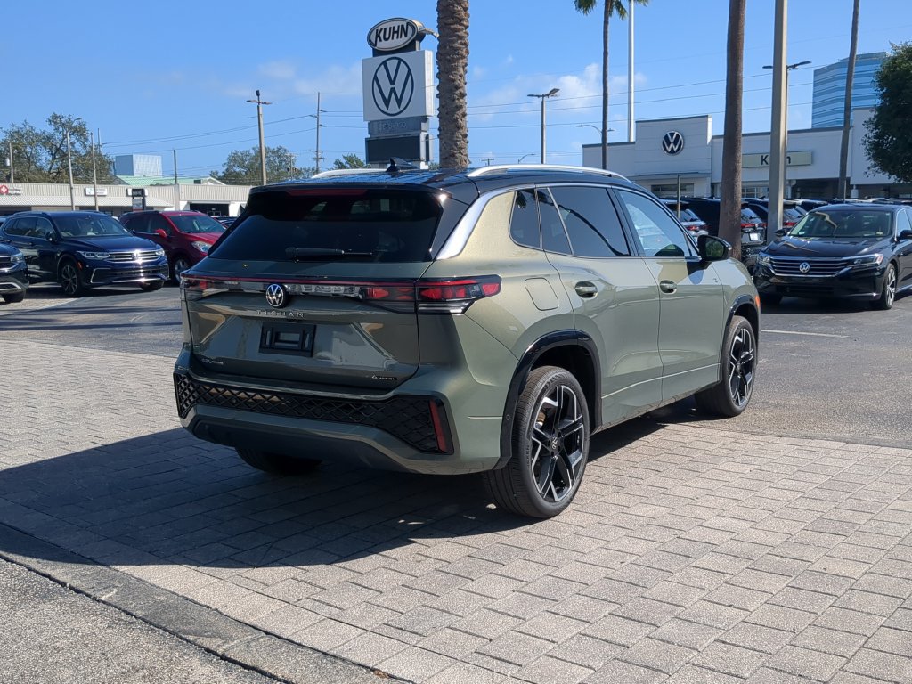 New 2027 Volkswagen Tiguan SEL R-Line AWD/4WD image 3