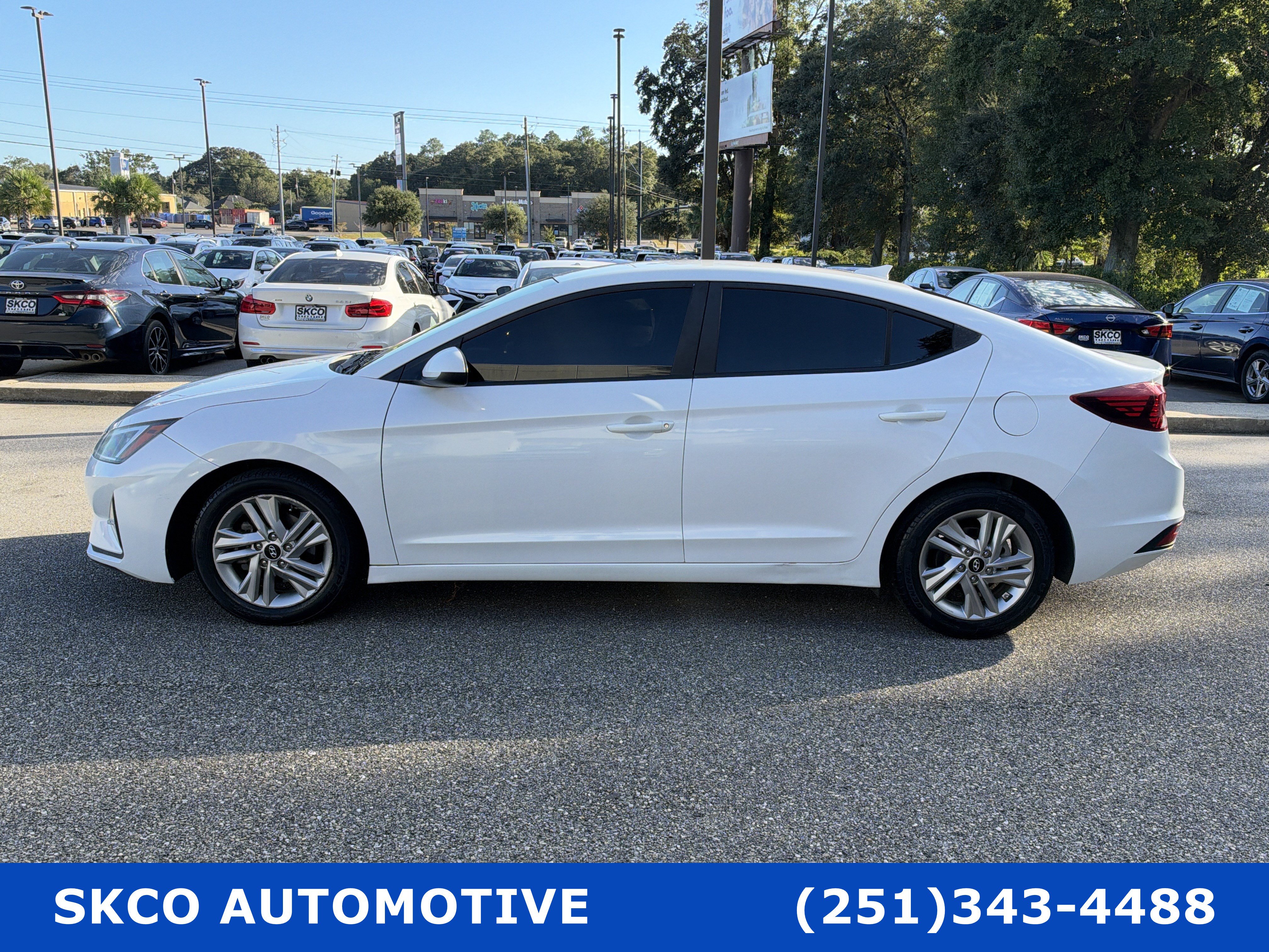 Used 2020 Hyundai Elantra SEL w/ Cargo Package (C1) FWD image 2