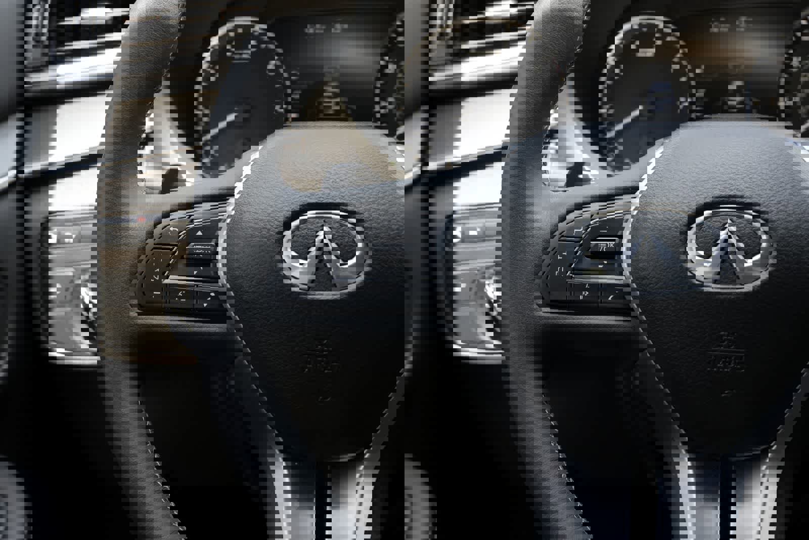 Certified 2025 INFINITI QX55 Luxe w/ Cargo Package AWD/4WD image 10