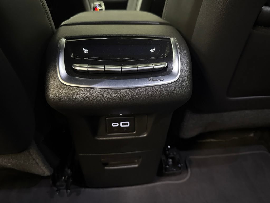 Certified 2025 Cadillac XT6 Premium Luxury FWD image 14