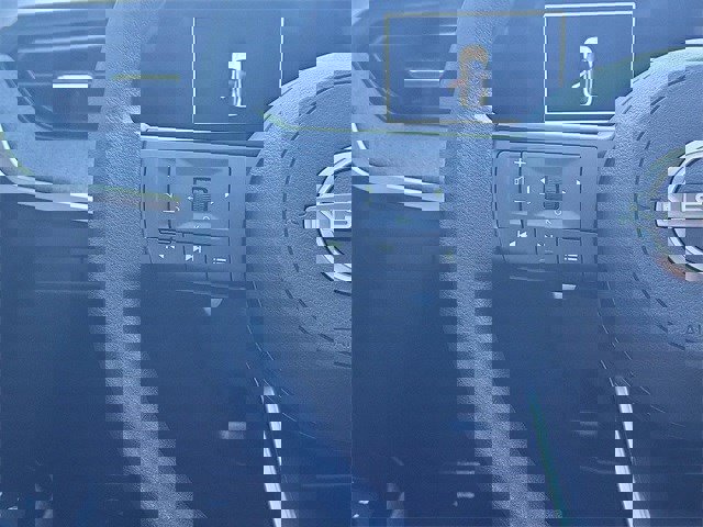 New 2025 Nissan Kicks SV image 11