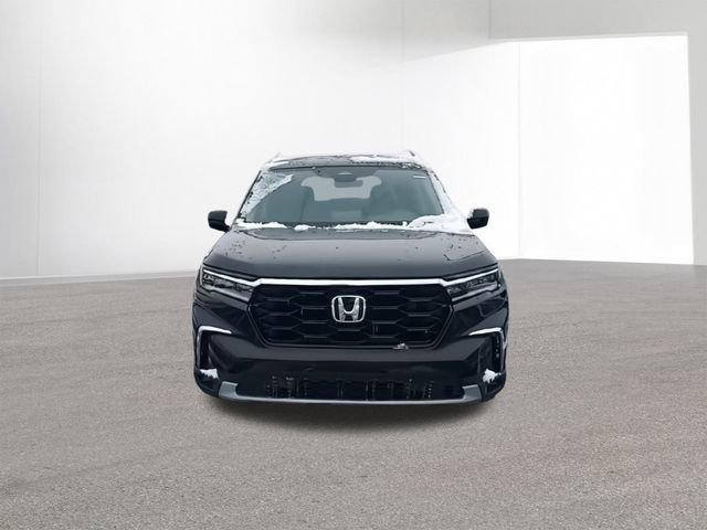 New 2025 Honda Pilot Touring image 3