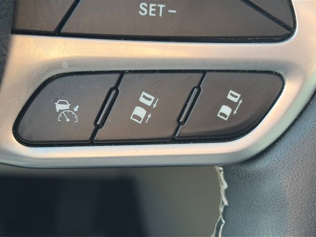 Used 2022 Chrysler Pacifica Touring-L FWD image 44