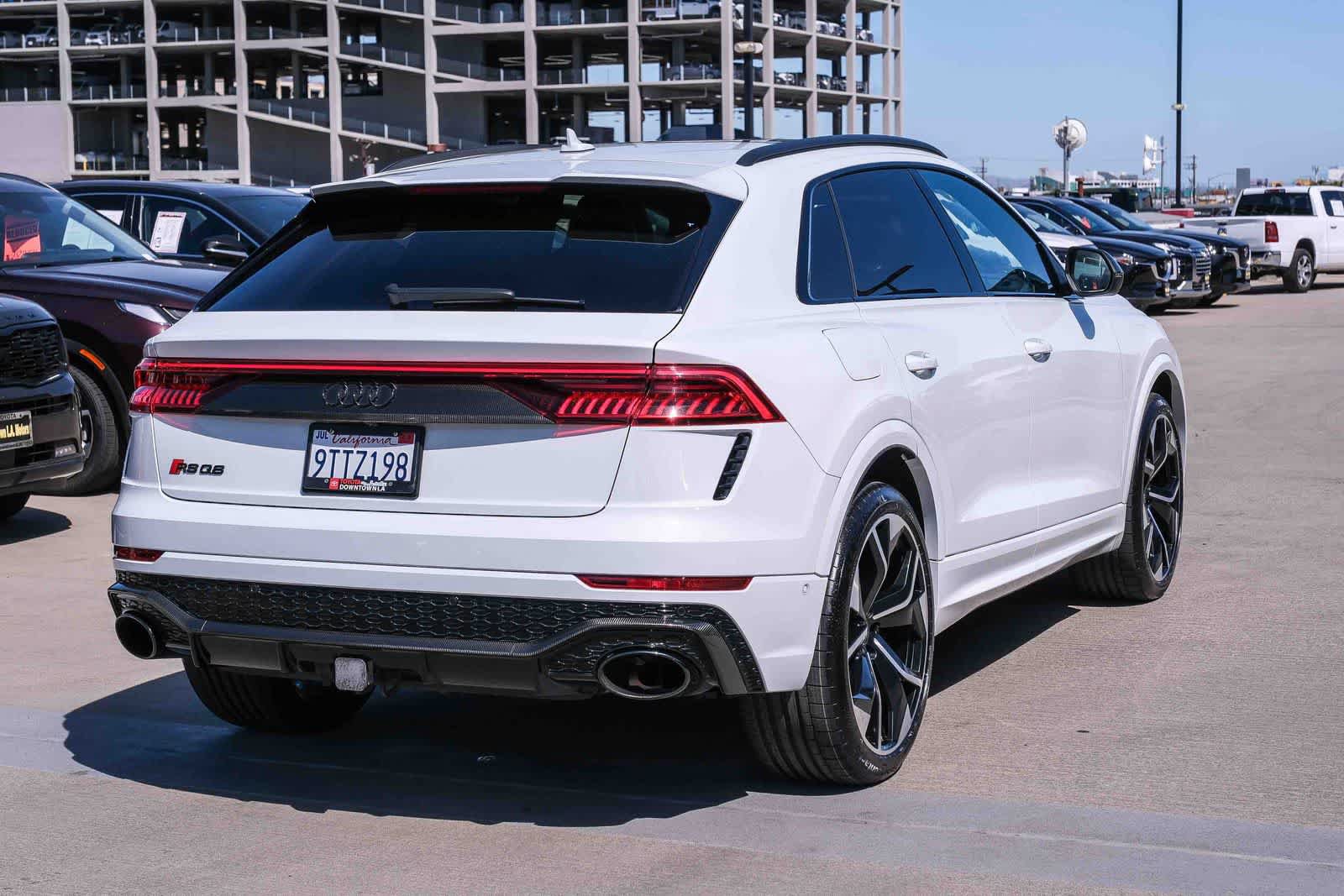 Used 2022 Audi RS Q8 w/ Carbon Optic Package AWD/4WD image 4