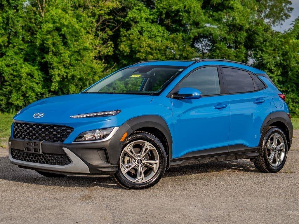 Used 2022 Hyundai Kona SEL w/ Convenience Package FWD image 4