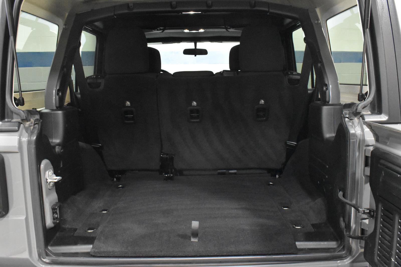 Used 2021 Jeep Wrangler Unlimited Sport image 24