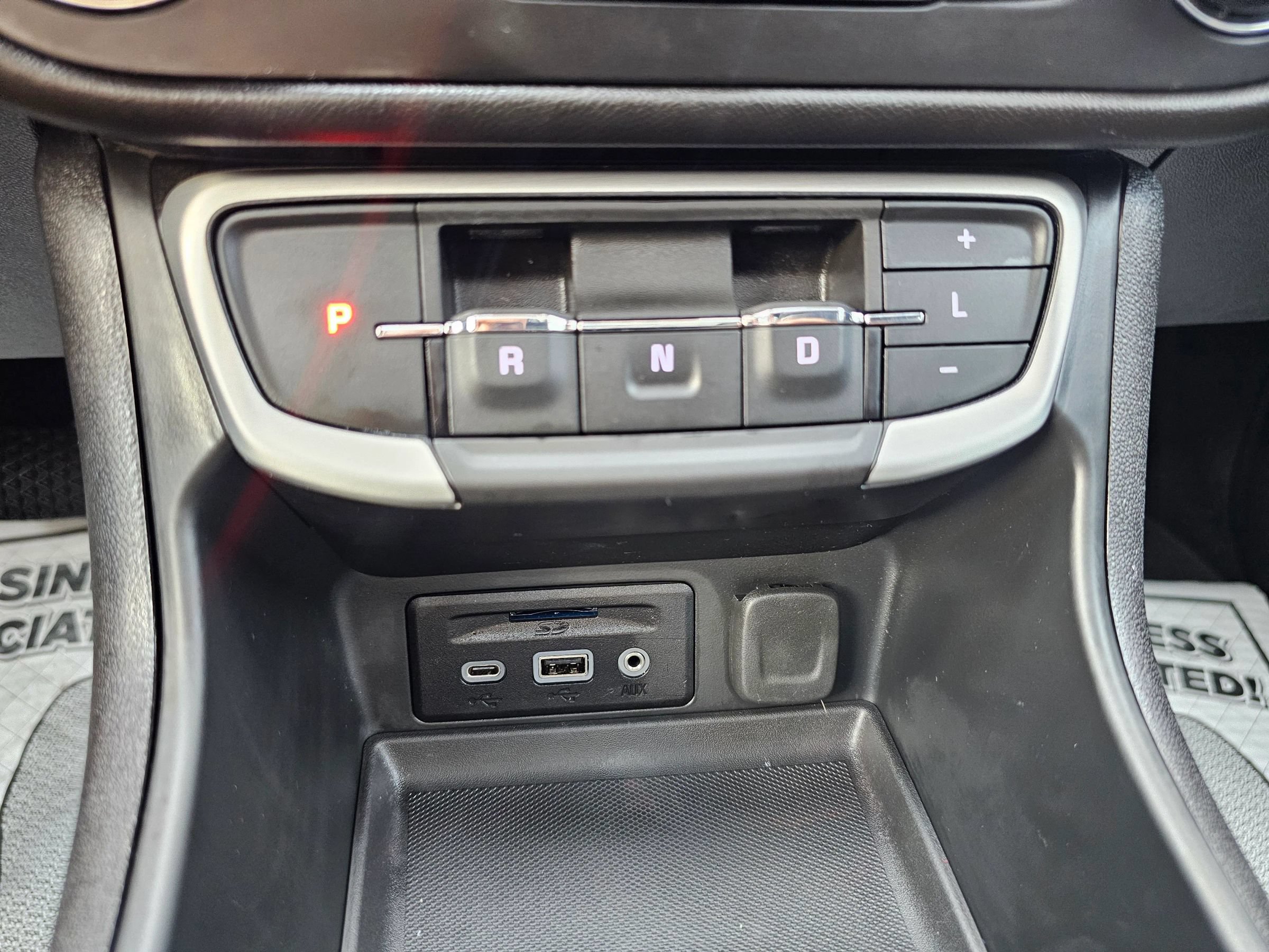 Used 2023 GMC Terrain SLT w/ Elevation Edition FWD image 27