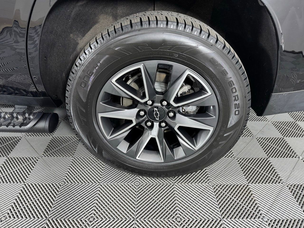 Used 2023 Chevrolet Tahoe Z71 w/ Luxury Package image 35