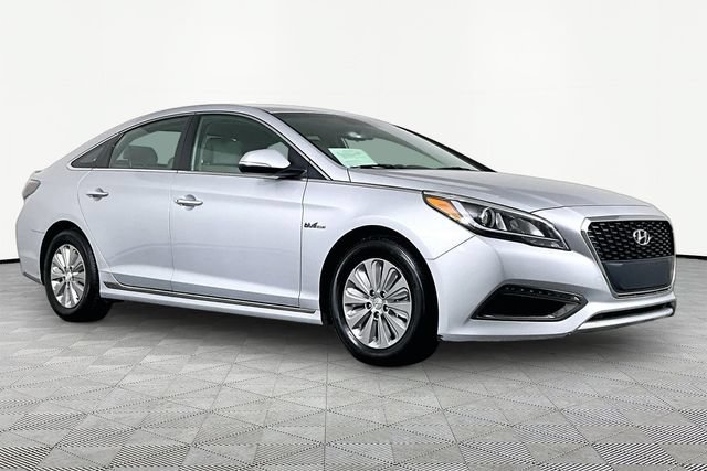 Used 2017 Hyundai Sonata SE FWD image 3