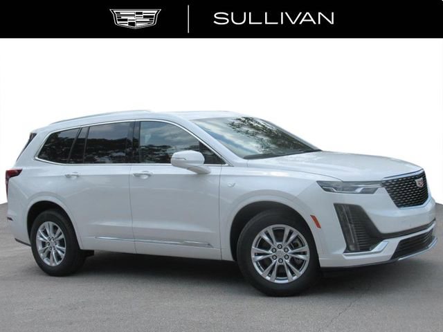 New 2025 Cadillac XT6 Luxury image 2