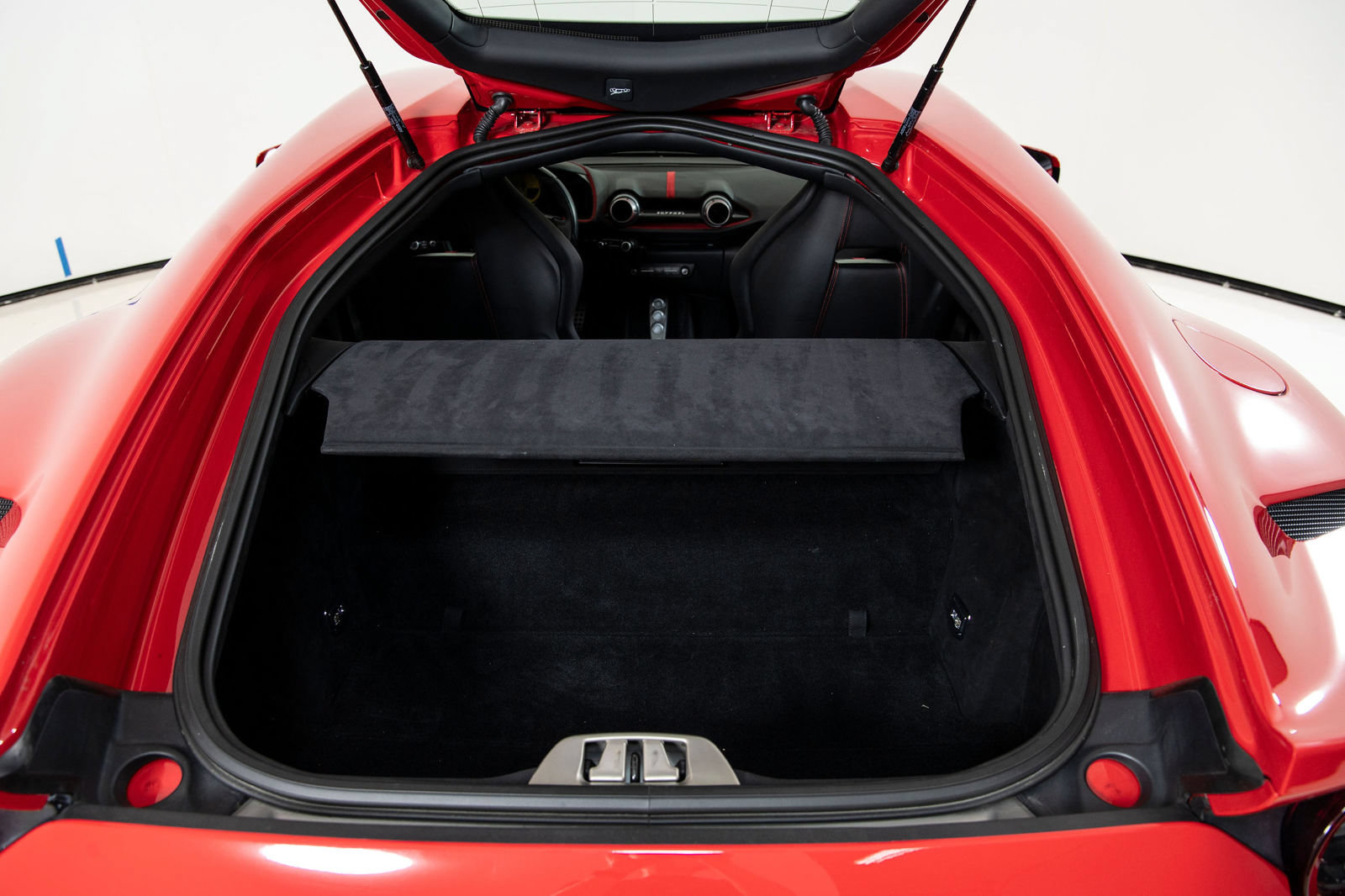 Certified 2018 Ferrari 812 Superfast RWD image 34