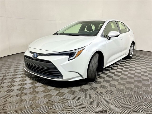 Used 2024 Toyota Corolla LE image 8